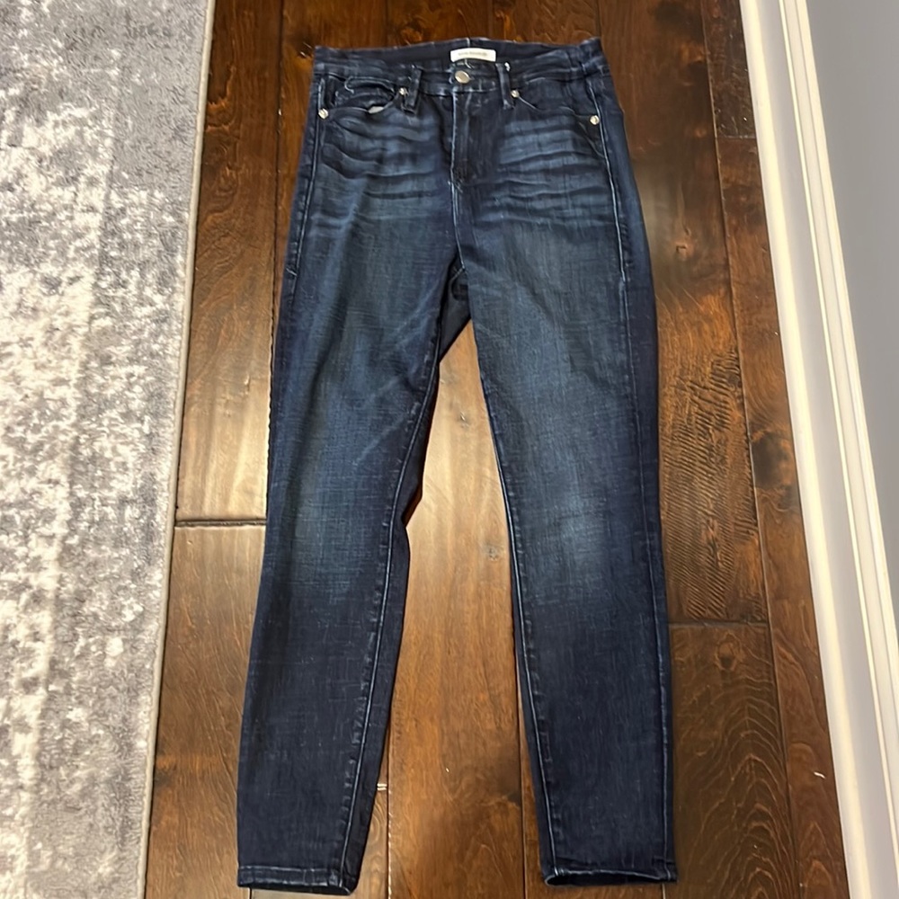 Good American Good Waist Cropped Jeans size 2/26. FITS MORE LIKE 4/27!!!